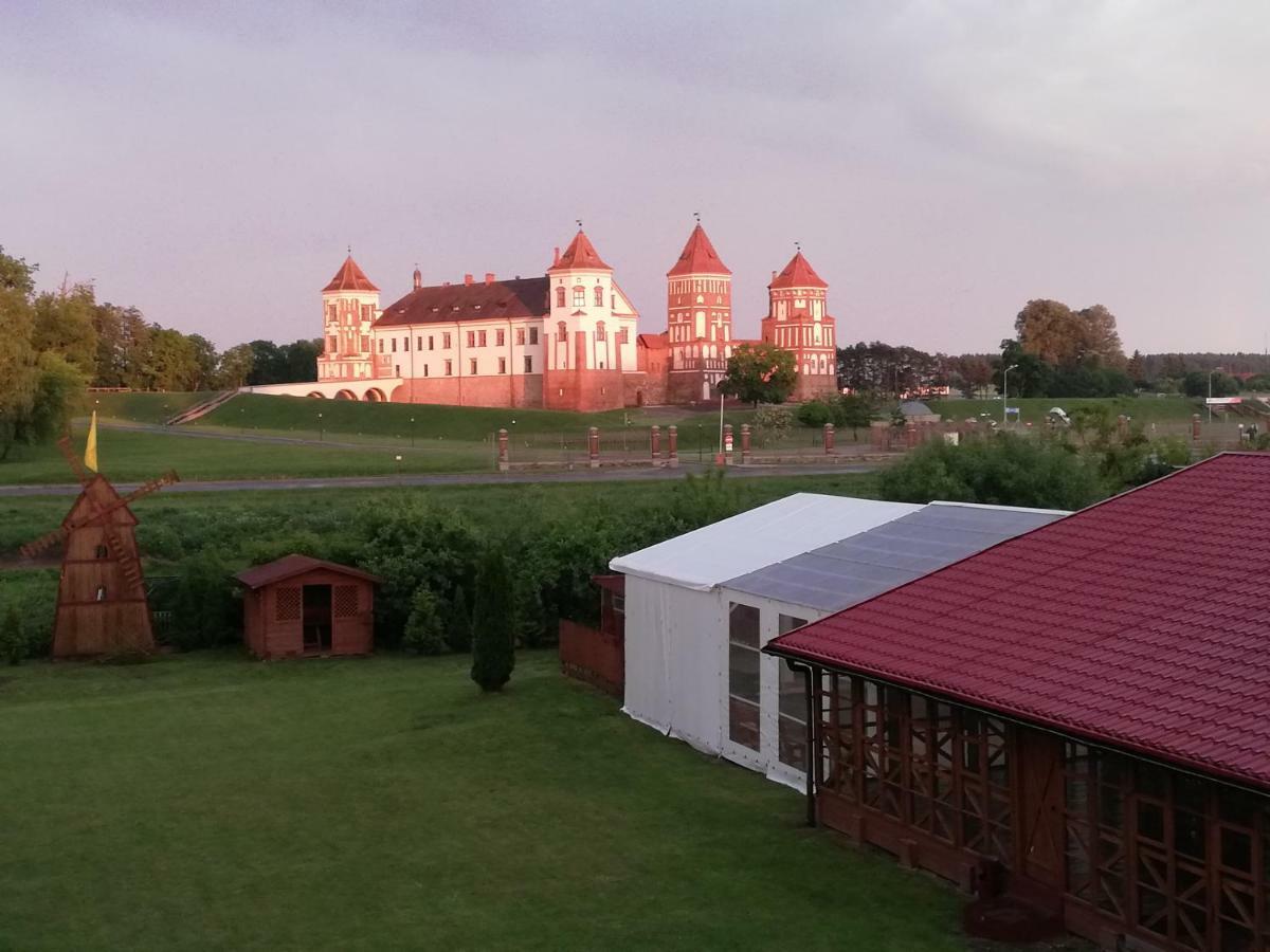 Usadba Zamkovoe Predmestie Hotel Mir Exterior photo